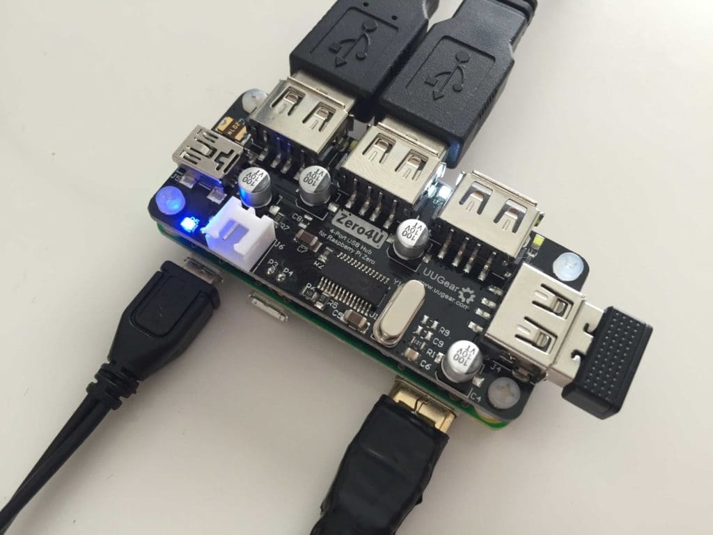 Raspberry Pi Zero with UUGear's Zero4U 4-port USB hub connected